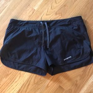 Patagonia lined women’s shorts. Women’s size large